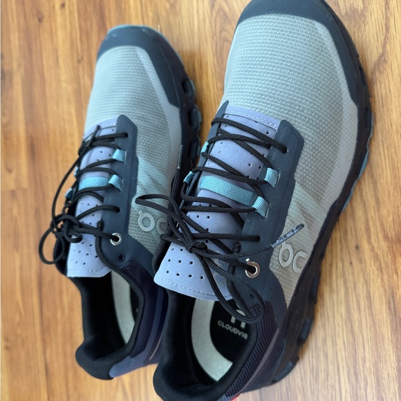 On Running Cloudvista Men's + extra shoe laces - Gray and Black, sz M10 - Picture 2 of 9